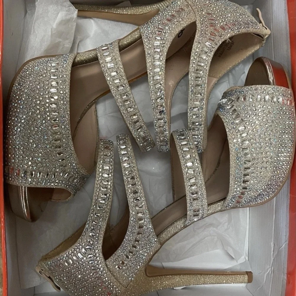 Silver/Gold Strappy Women's Heels Size 9